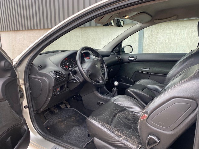 Buitenhuis Auto's Apeldoorn Peugeot 206 JBL ( Verkocht )